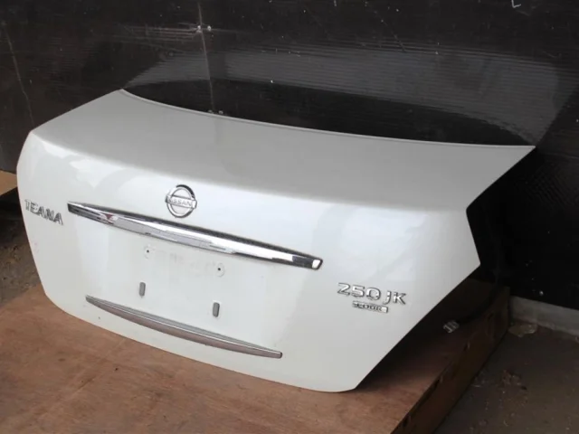 Крышка багажника для Nissan Teana J31 2003-2007 на фотографиях