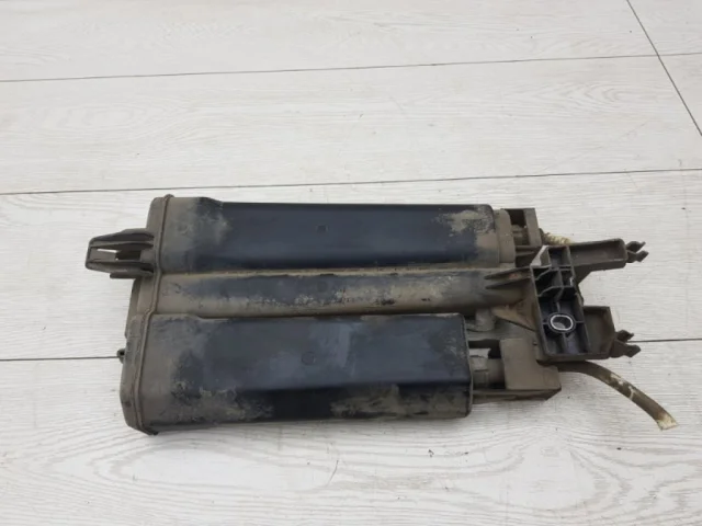 Адсорбер паров бензина для Skoda Octavia A7 rest на фотографиях