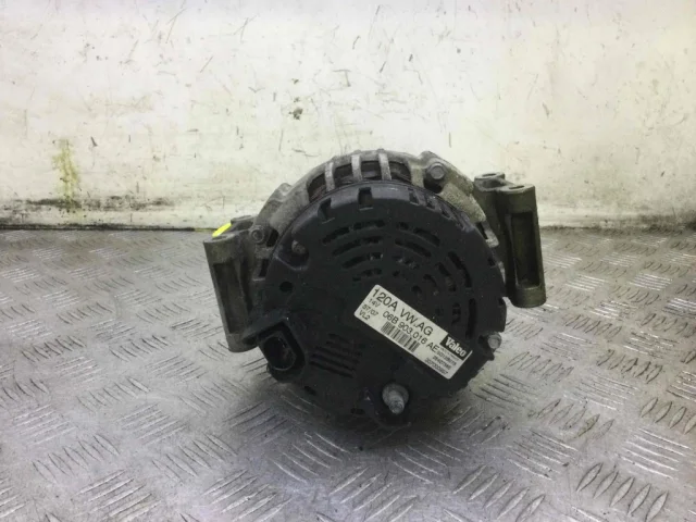 Генератор для Audi A4 B6 Avant 2000-2004 на фотографиях