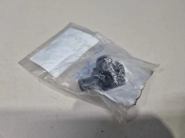 Датчик подушки безопасности для Audi A6 C7 2010-2018 на фотографиях