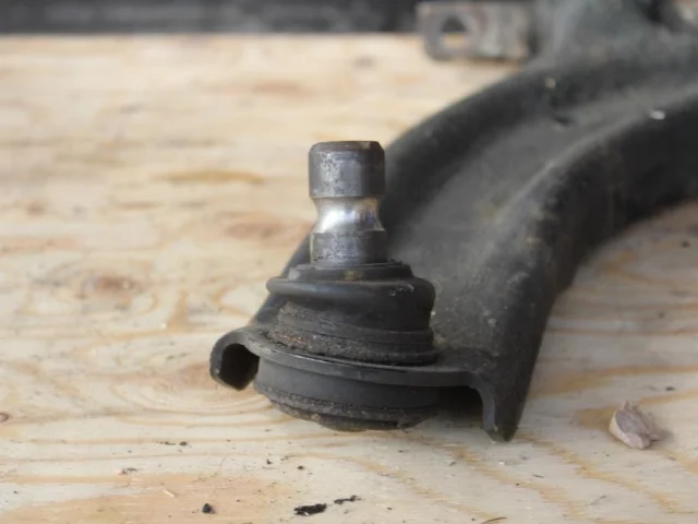 Рычаг передний левый верхний для Nissan X-Trail T31 JDM 2007-2013 на фотографиях