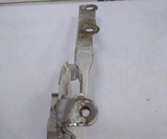 Петля капота левая для Hyundai ix35 1 2009-2013 на фотографиях