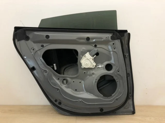 Двери для Audi A7 4G 2010-2014 на фотографиях