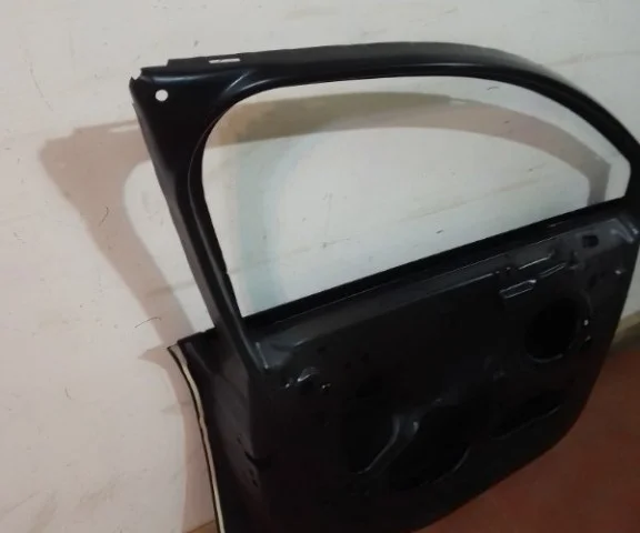 Дверь передняя левая для Citroen C4 Седан 2010-2016 на фотографиях