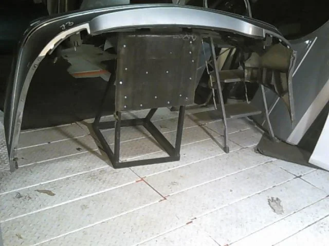 Бампер задний для Mercedes-Benz C class CL203 2000-2008 на фотографиях