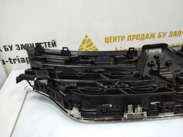 Решетка радиатора для Renault Duster HM 2020+ на фотографиях