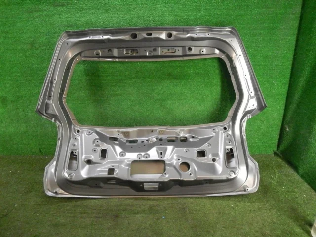 Крышка багажника для Subaru Forester SJ rest 2016-2019 на фотографиях