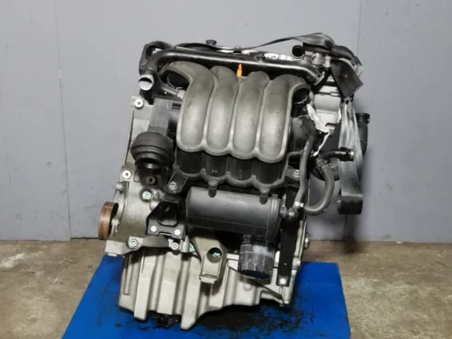 Двигатель для Audi A4 B6 Кабриолет 2000-2004 на фотографиях