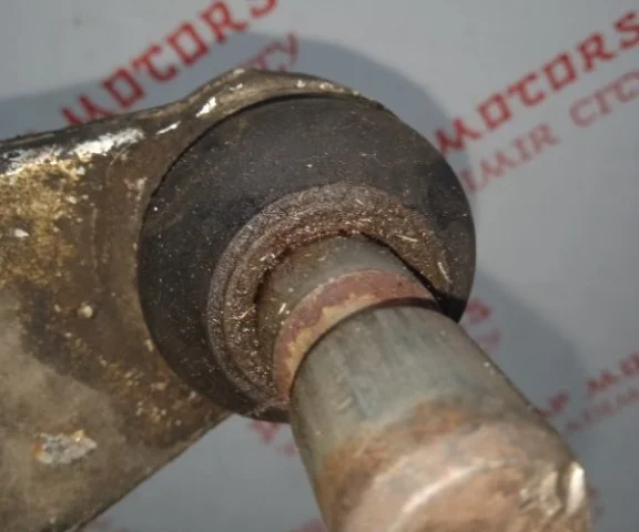 Рычаг передний правый нижний для Nissan Murano Z51 2007-2015 на фотографиях