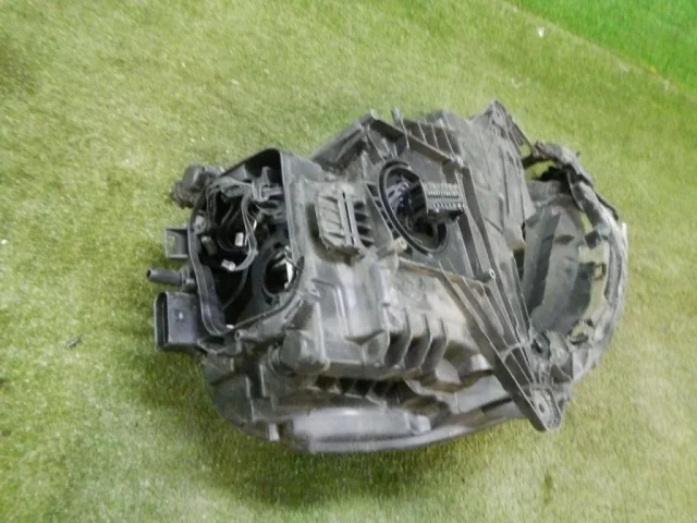 Фары для Porsche Macan 95B 2014-2023 на фотографиях