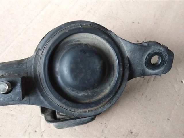 Опора двигателя задняя правая нижняя для Subaru Forester SH 2008-2012 на фотографиях