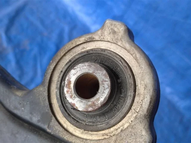 Рычаг передний левый нижний для Nissan Murano Z51 2007-2015 на фотографиях