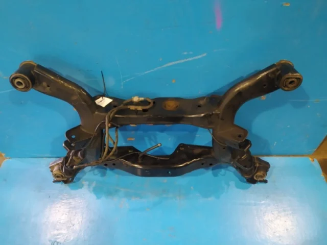 Задняя балка для Nissan Teana J31 2003-2007 на фотографиях