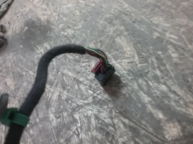 Стекла и зеркала для Volkswagen Passat (B8.5) Variant, R-line, GTE 2019+ на фотографиях