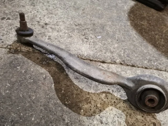 Рычаг передний правый верхний для Mercedes-Benz S class W221 2005-2013 на фотографиях