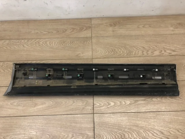 Молдинг передней левой двери для Volkswagen Touareg III (CR) 2018+ на фотографиях