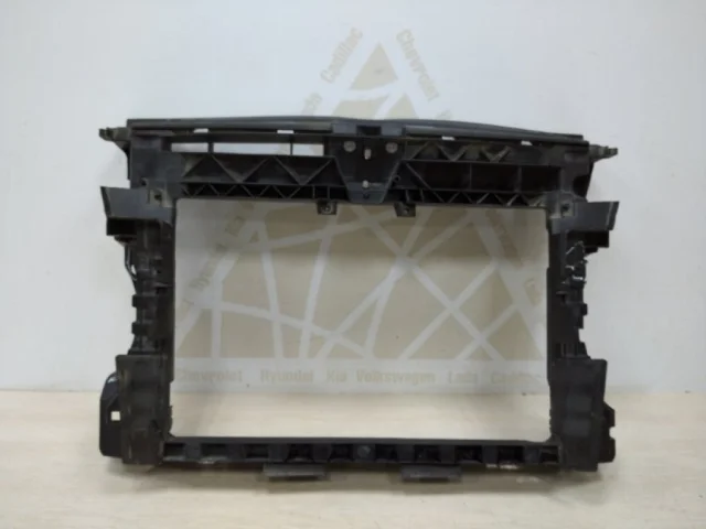 Панель радиатора (телевизор) для Volkswagen Caddy IV (2K) 2015-2020 на фотографиях