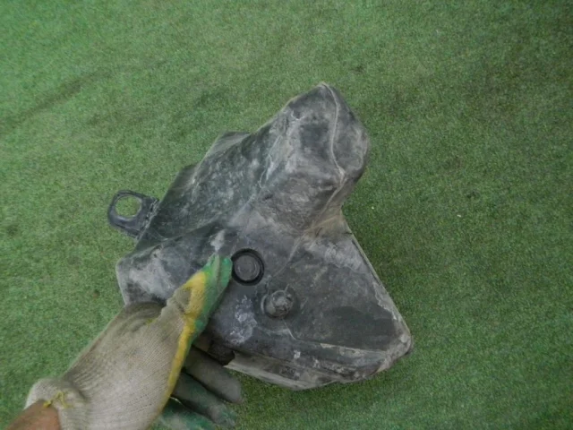 Бачок омывателя для Mercedes-Benz S class W222 2013-2017 на фотографиях