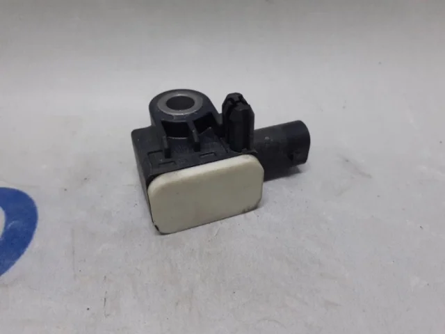 Датчик подушки безопасности для Audi A6 C7 2010-2018 на фотографиях