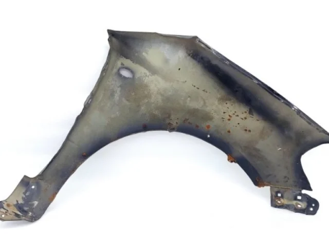 Крыло правое для Suzuki SX4 2013-2016 на фотографиях