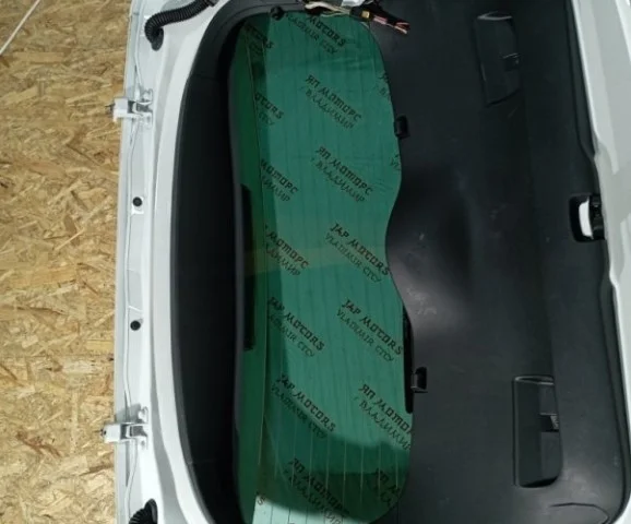 Крышка багажника для Citroen DS4 2011-2016 на фотографиях