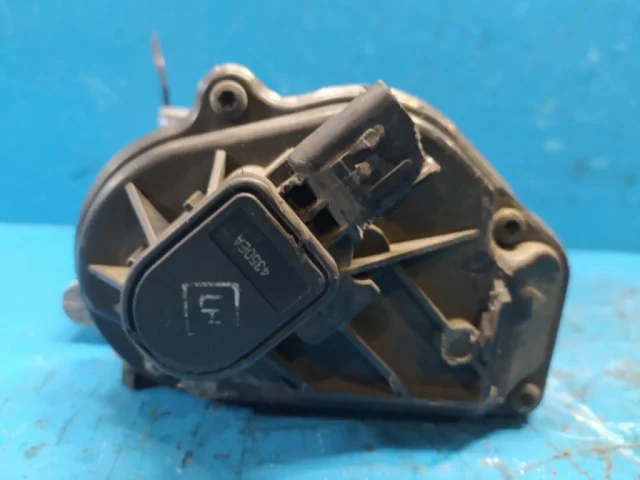 Дроссельная заслонка для Ford Galaxy CD340 2006-2015 на фотографиях