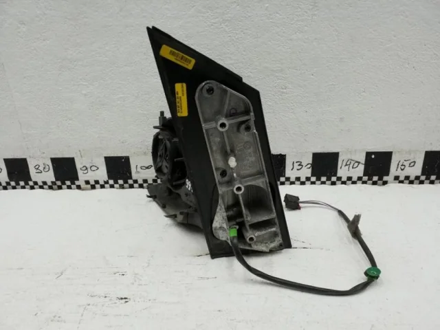 Стекла и зеркала для Volkswagen Caddy IV (2K) 2015-2020 на фотографиях