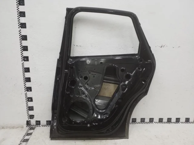 Дверь задняя правая для Porsche Macan 95B 2014-2023 на фотографиях