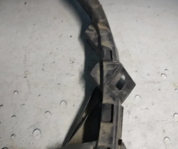 Бампер для Volkswagen Passat Variant (B5, Typ 3B) 1996-2000 на фотографиях