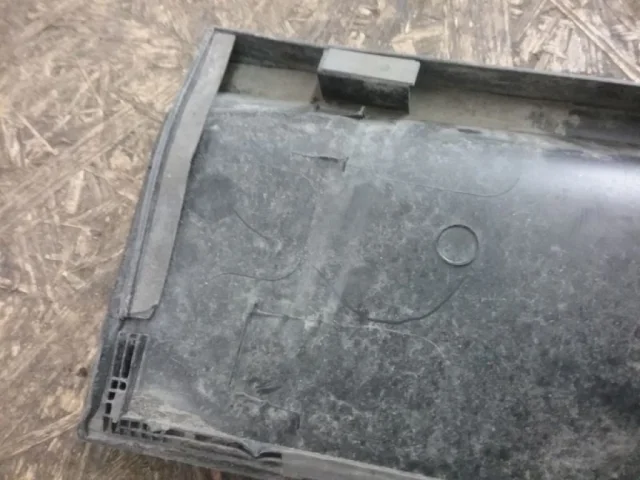 Накладка на дверь передняя левая для Hyundai Creta 2 SU2 2021+ на фотографиях