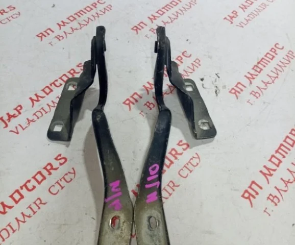 Петля капота правая для Nissan Qashqai J10 2006-2013 на фотографиях