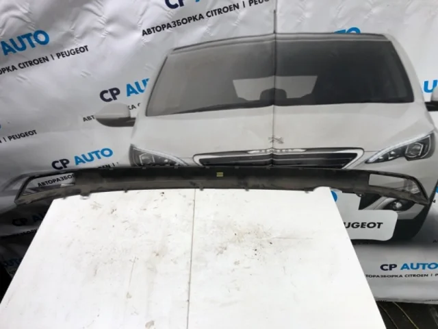 Накладка заднего бампера для Citroen C4 Хэтчбек 2010-2016 на фотографиях