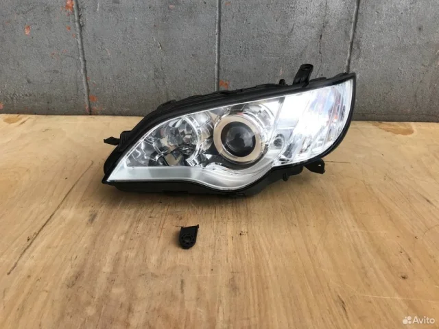 Фары для Subaru Legacy Универсал BP/B13 2003-2009 на фотографиях