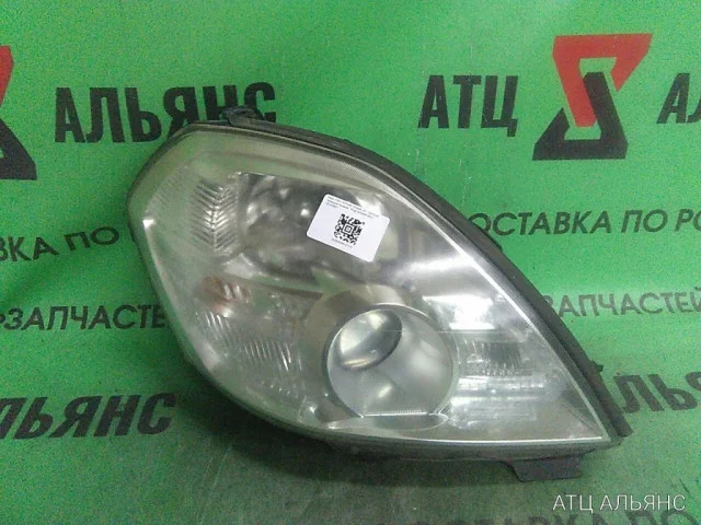 Фонарь внешний правый для Nissan Teana J31 2003-2007 на фотографиях