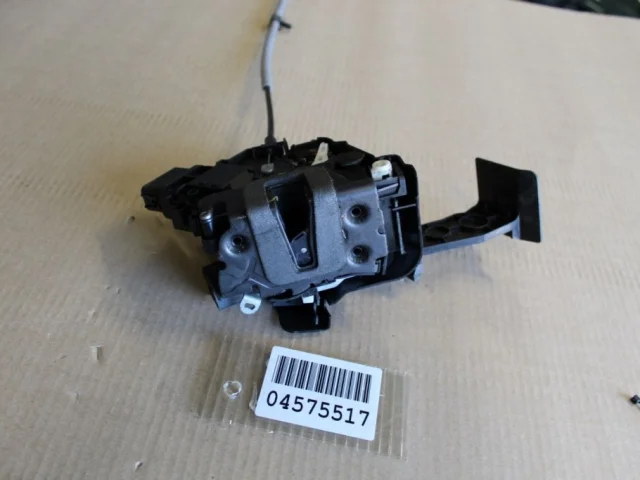 Замок двери задней правой для Ford Galaxy CD340 2006-2015 на фотографиях