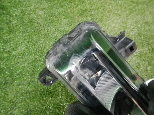 Дневной ходовой огонь правый для BMW 3er G20 2018+ на фотографиях