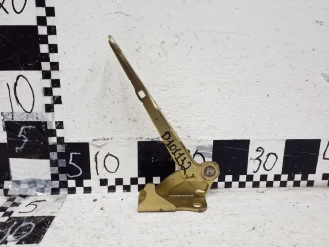 Петля капота левая для Hyundai Accent 2 Седан LC 1999-2012 на фотографиях