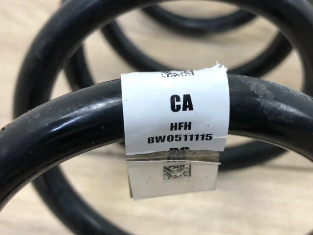 Пружина амортизатора задняя для Audi A4 B9 Allroad Quattro 2016+ на фотографиях