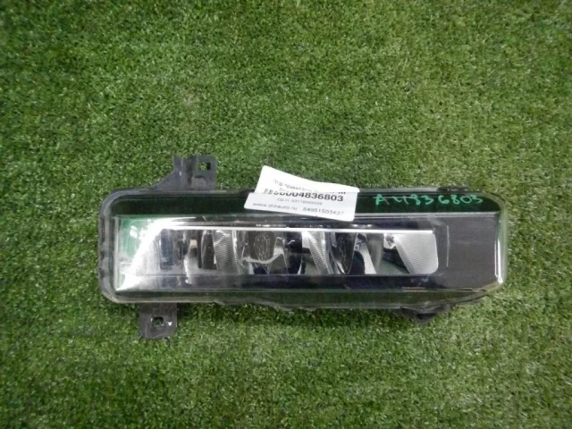 Дневной ходовой огонь правый для BMW 3er G20 2018+ на фотографиях