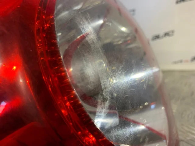 Фонарь внешний левый для Volkswagen Passat Variant (B6, Typ 3C) 2004-2010 на фотографиях