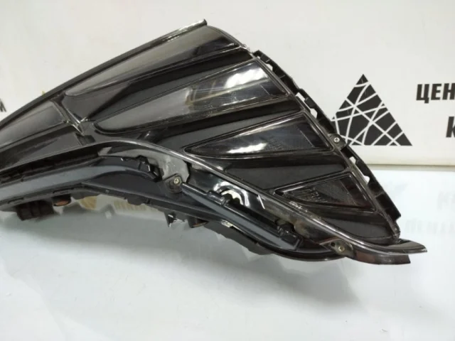 Фара правая для Hyundai Tucson NX4 2020+ на фотографиях