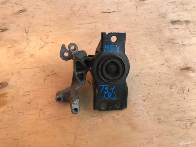 Подушка двигателя передняя правая верхняя для Nissan Qashqai J10 2006-2013 на фотографиях