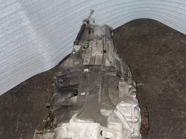 Мотор стеклоочистителя для Audi A4 B6 Кабриолет 2000-2004 на фотографиях