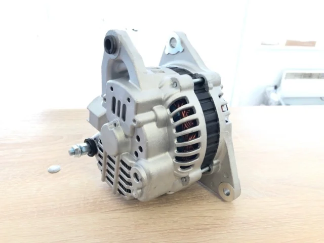 Генератор для Mitsubishi Lancer 9 Универсал CS 2003-2010 на фотографиях