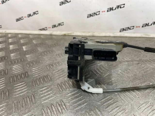 Замок передней левой двери для Citroen C4 Хэтчбек 2010-2016 на фотографиях