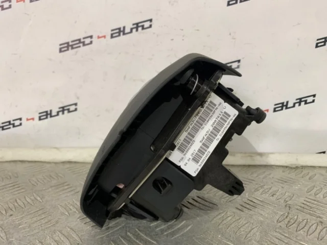 Подушка безопасности водителя для Citroen C4 Седан 2010-2016 на фотографиях