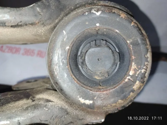 Качающийся рычаг правый для Volvo S80 AS 2006-2016 на фотографиях