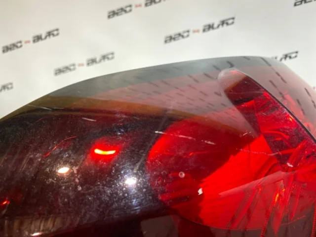 Фонарь внешний левый для Citroen DS4 2011-2016 на фотографиях