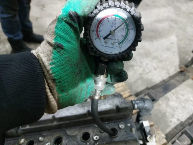 Двигатель без навесного для Opel Astra G TwinTop 1998-2005 на фотографиях