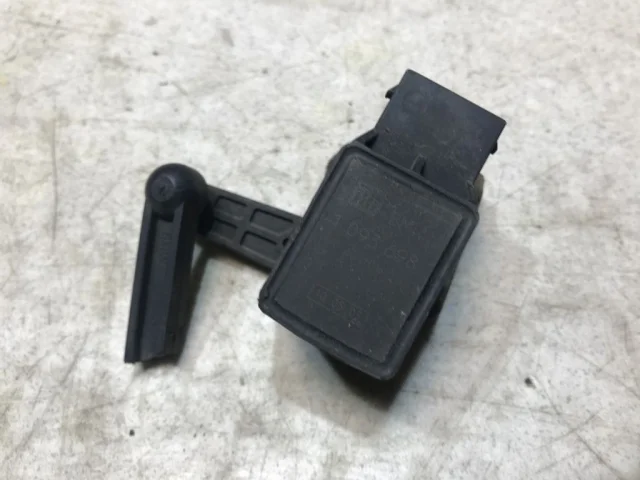 Датчик дорожного просвета передний для BMW X3 Е83 2003-2010 на фотографиях